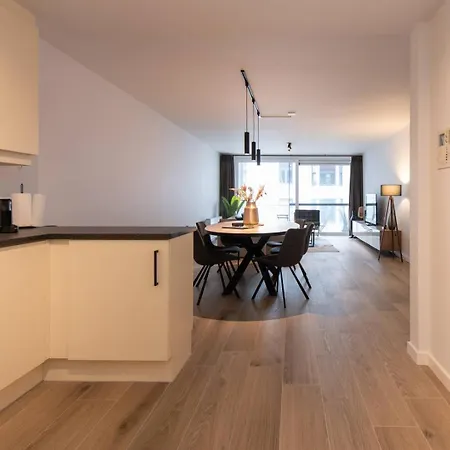 Luxueus, Ruim Op 350m Het Apartment