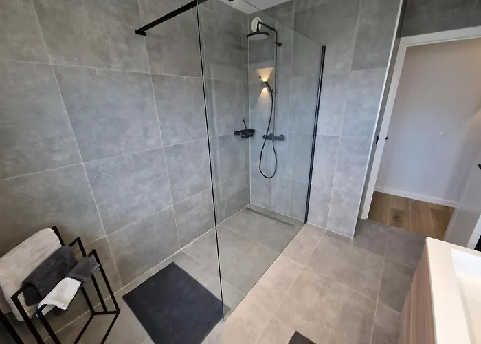 Luxueus, Ruim Op 350m Het Ostend