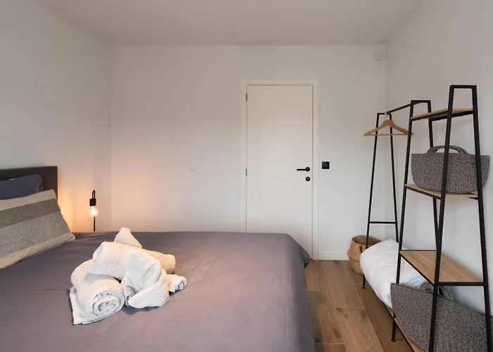 Apartment Luxueus, Ruim Op 350m Het